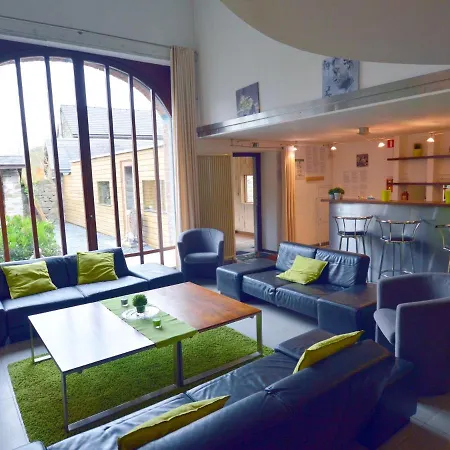 Сasa de vacaciones Tastefully Furnished Farmhouse With Sauna In Waimes